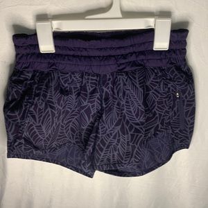 lululemon athletica shorts size 6